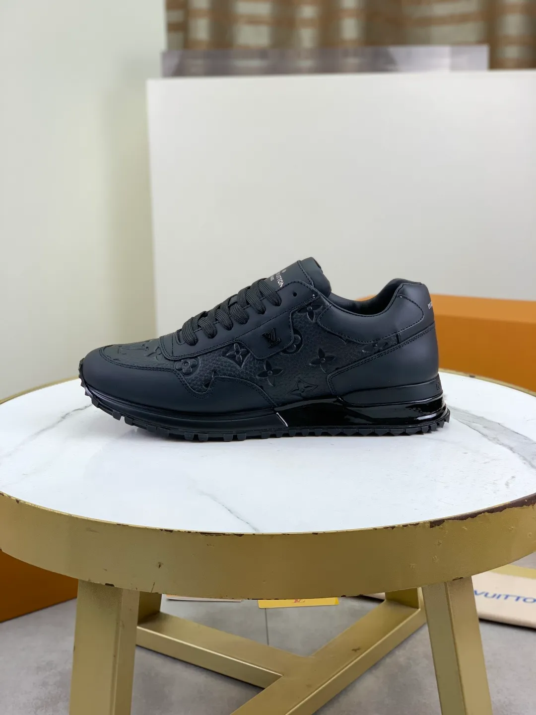 Men's men's shoes 💰P680 new style 💶[LOUIS VUITTON] (original order) new style 🍀LV Louis Vuitton * - top version of LV classic trendy shoes! Made of imported original cowhide and water-dyed cowhide lining. The latest original wear-resistant rubber combination outsole! High quality products! Multiple colors available, code number: 38-44 (45 46 customized)